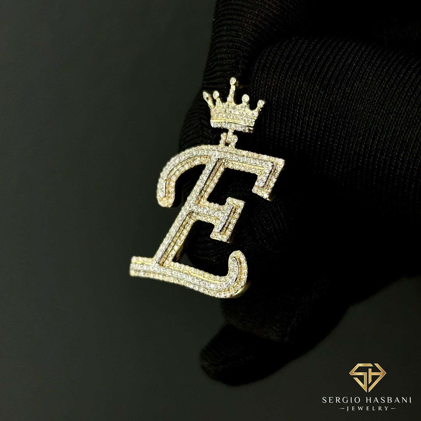 10K Diamond ''E'' Letter Pendant With Crown