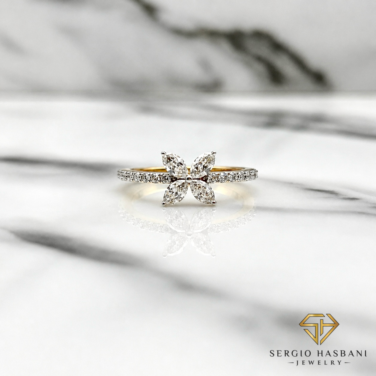 10K FLOWER2 VVS Lab Diamond Ring