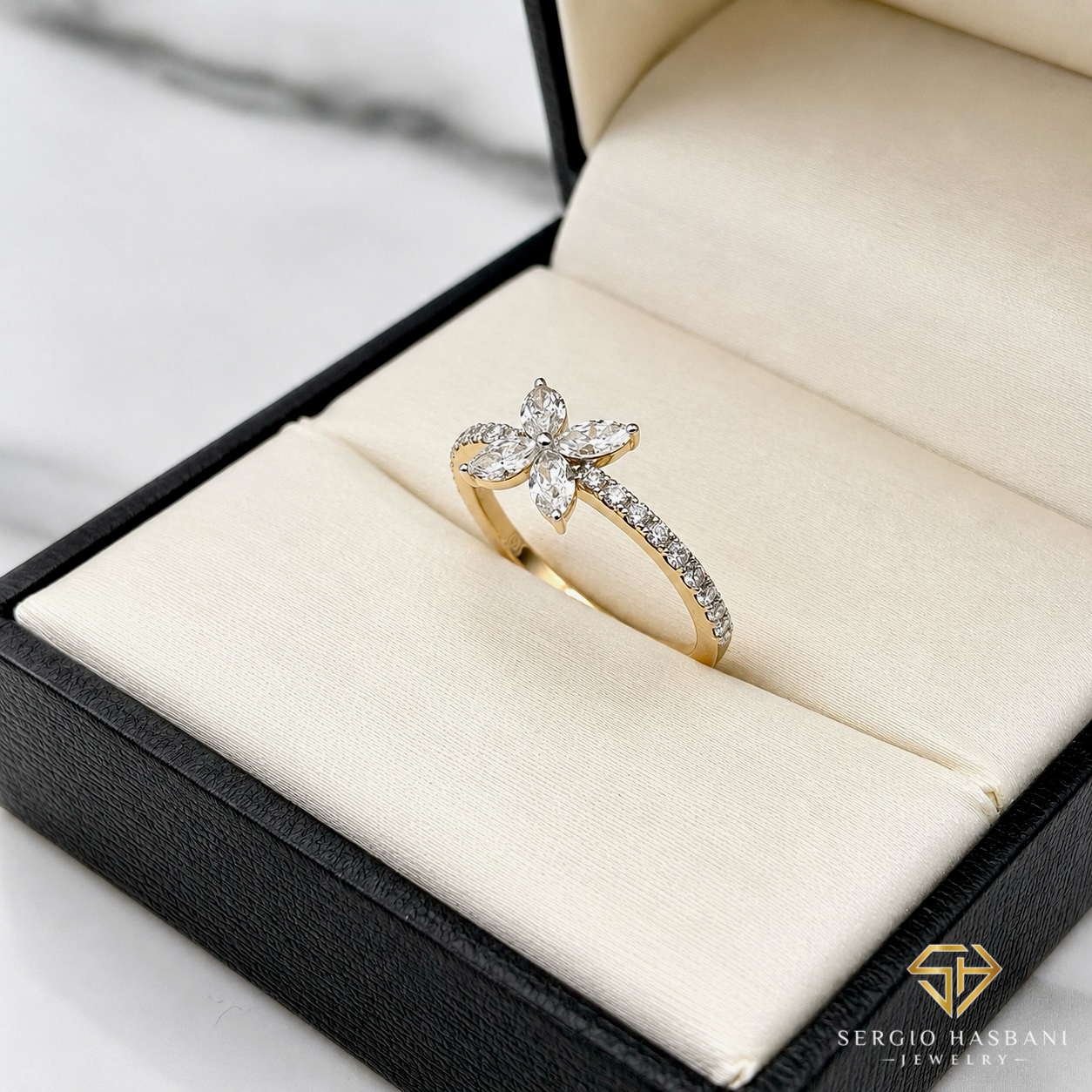 10K FLOWER2 VVS Lab Diamond Ring