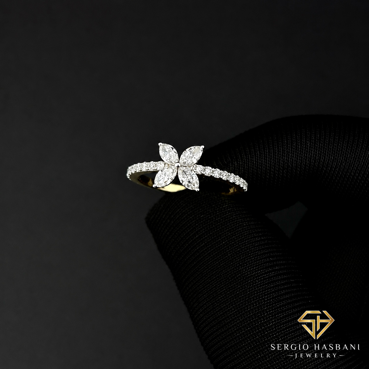 10K FLOWER2 VVS Lab Diamond Ring
