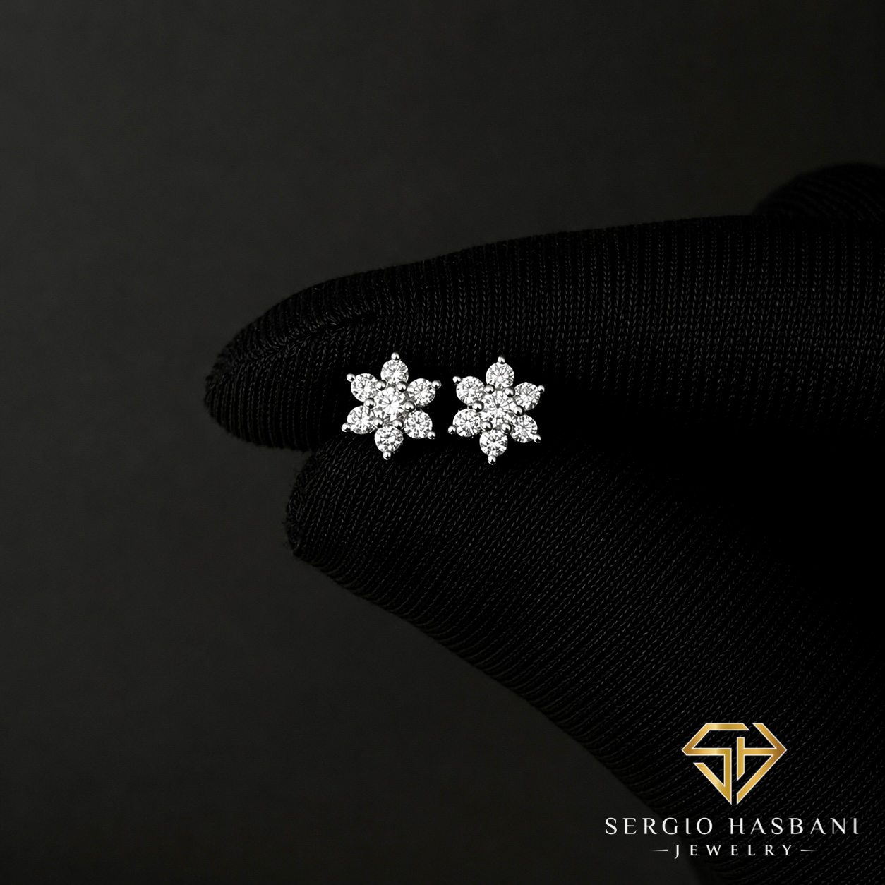 10K FLOWER VVS Lab Diamond Earrings