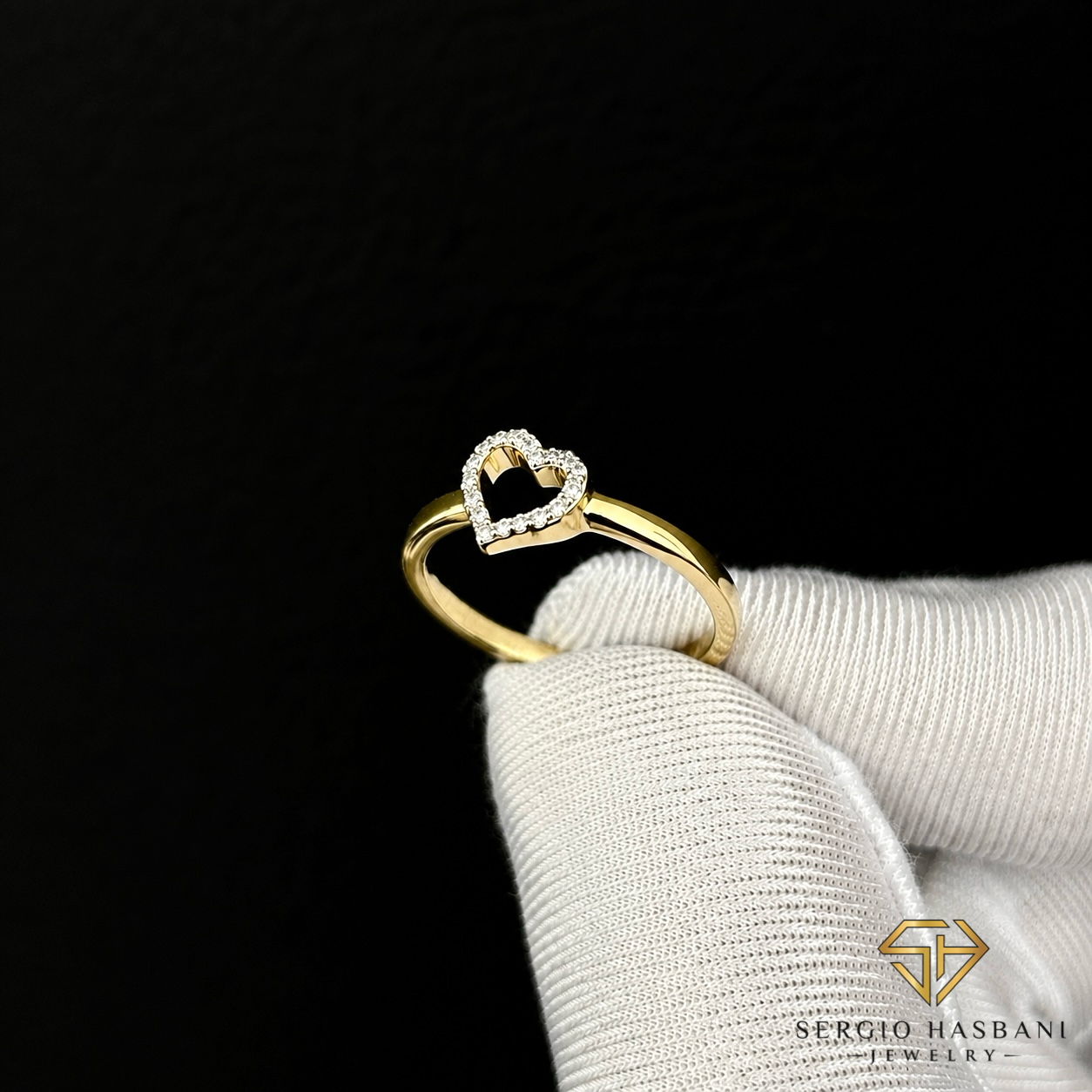 10K HEART1 Diamond Ring