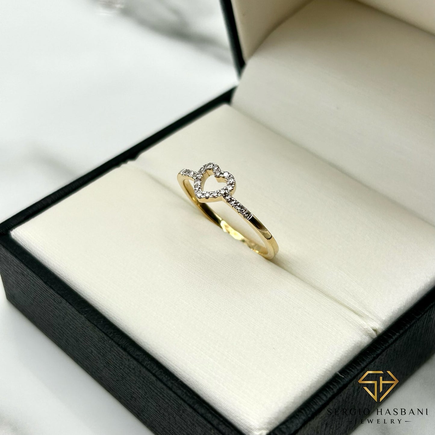 10K HEART6 Diamond Ring
