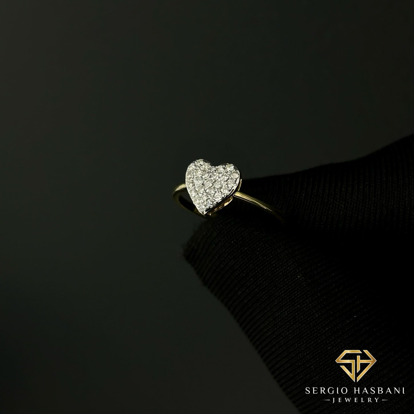 10K HEART7 Diamond Ring