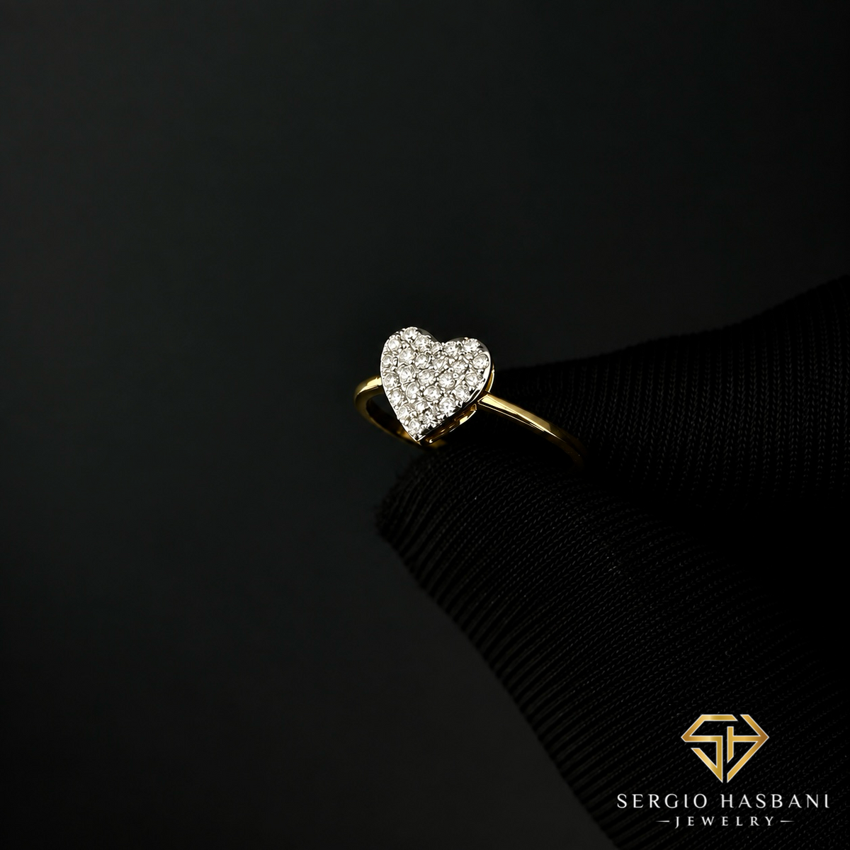 10K HEART7 Diamond Ring