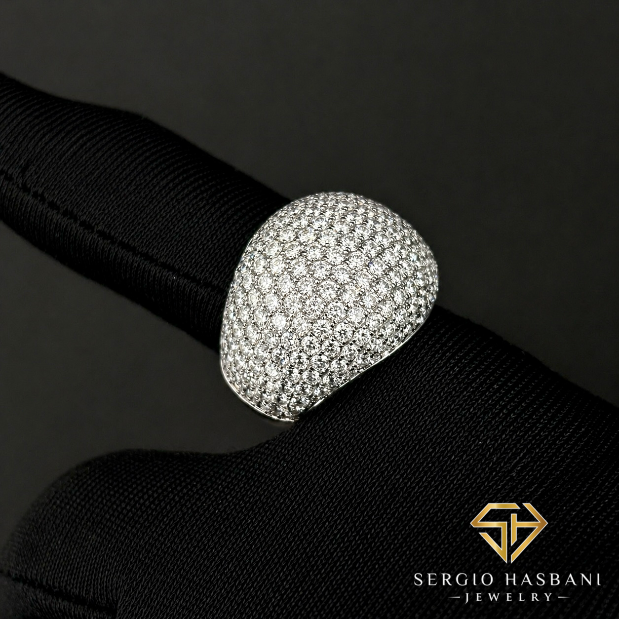 10K ICEBALL VVS Lab Diamond Ring