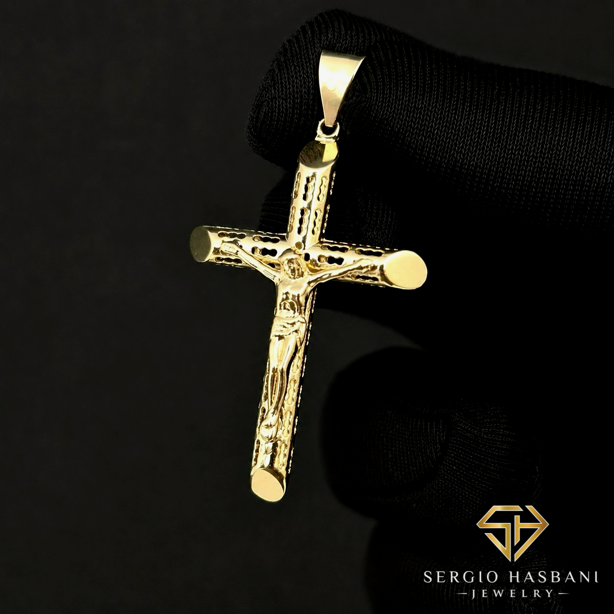 10K JESUS CROSS Pendant