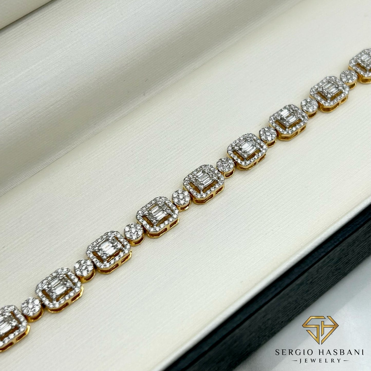 10K KATARI VVS/VS Lab Diamond Bracelet