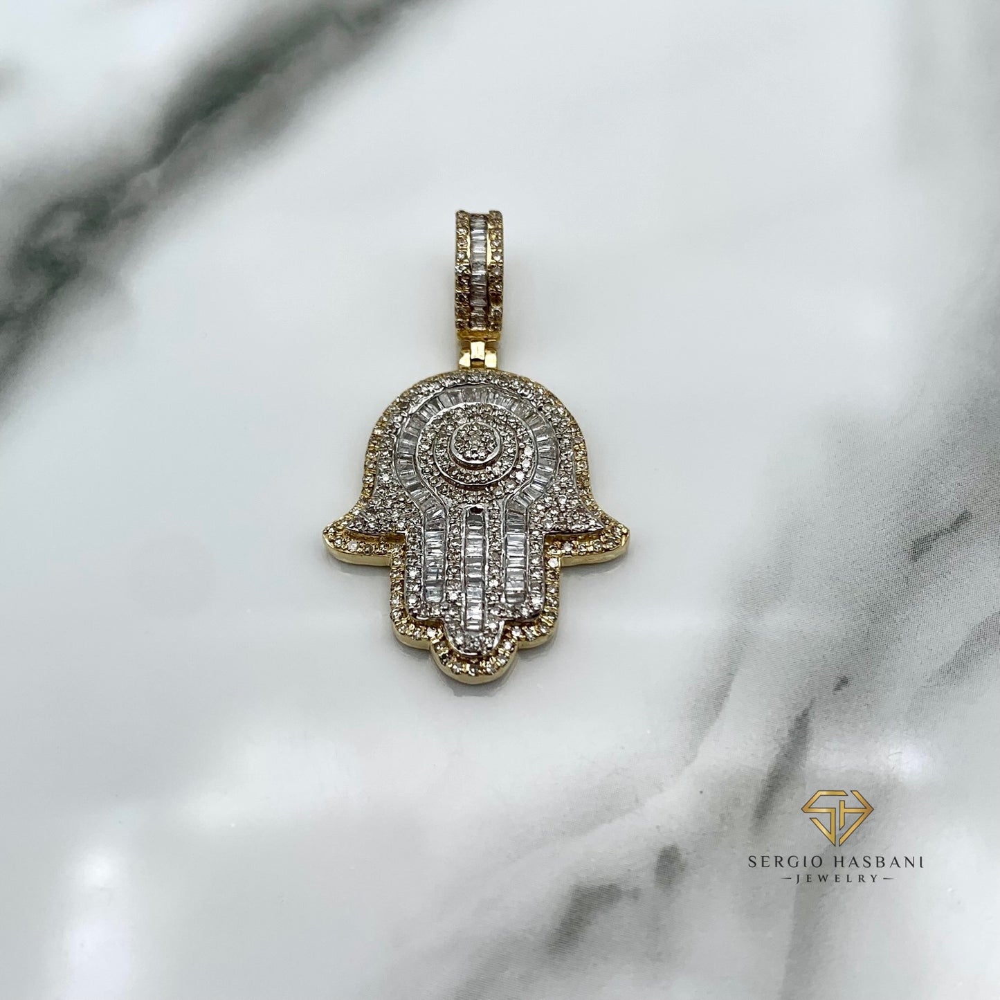 10K KHAMSA Diamond Pendant