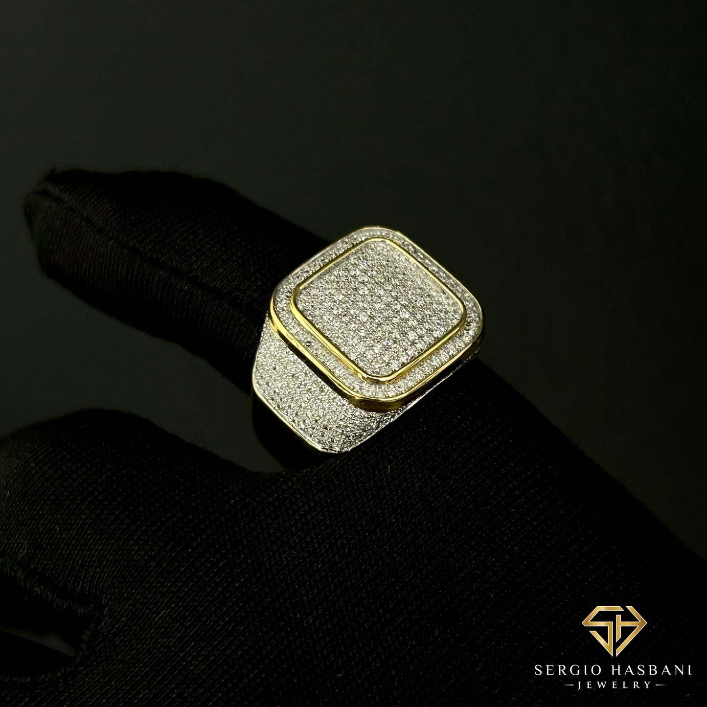 10K KWADD Diamond Ring