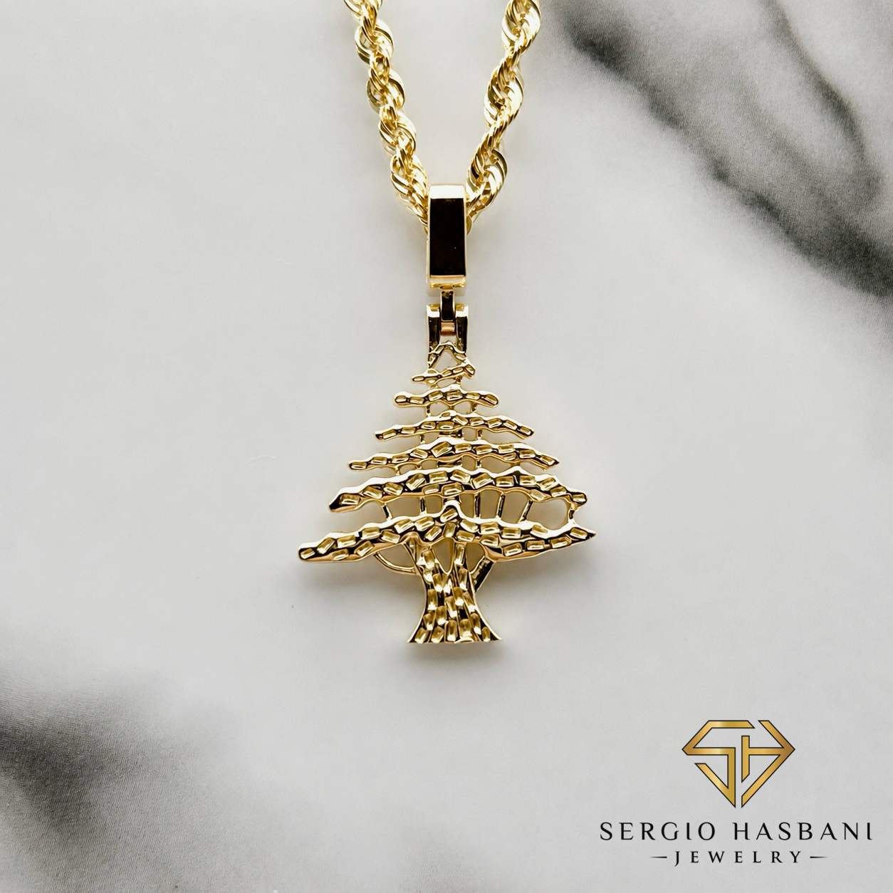 10K LEBANESE CEDAR Pendant