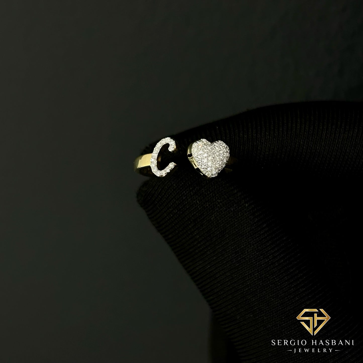 10K Heart Letter Diamond Ring ''C''