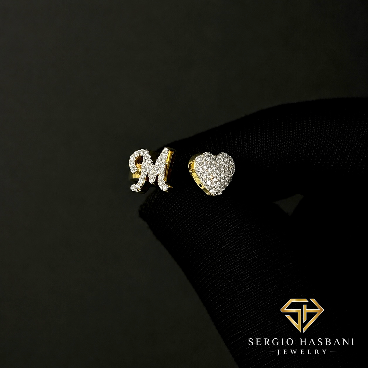 10K Heart Letter Diamond Ring ''M''