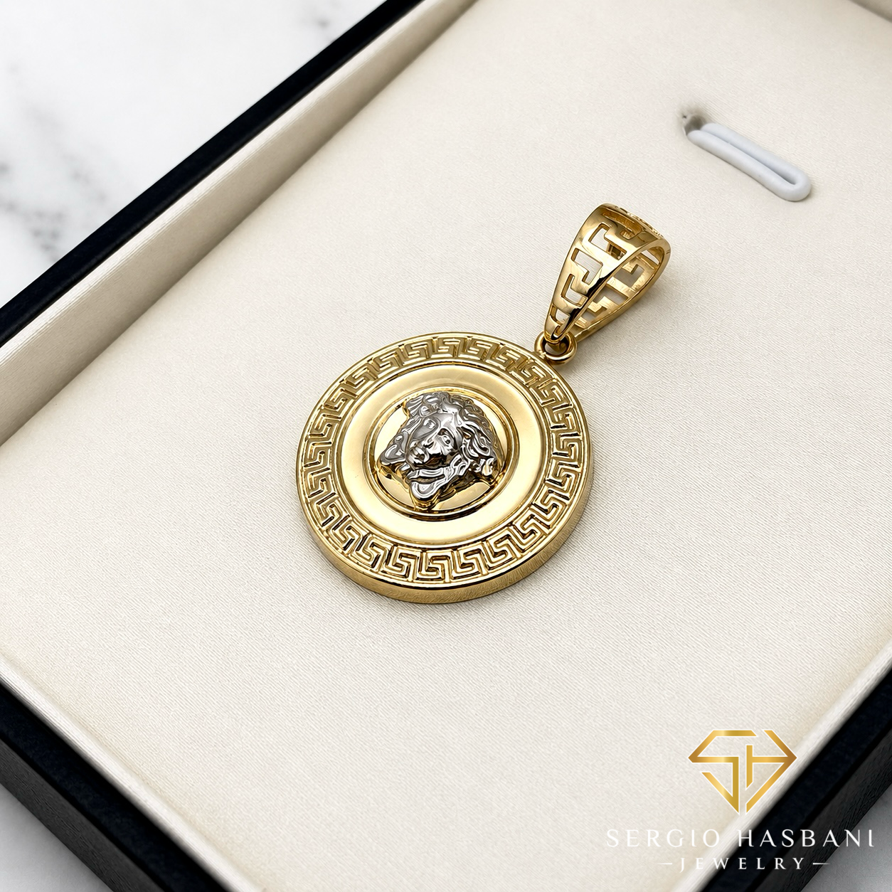 10K MEDAZO Medusa Head Pendant