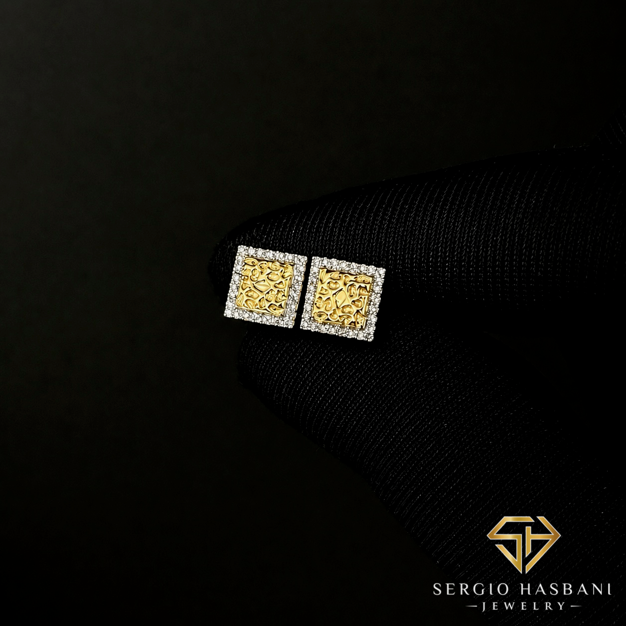 10K NUGGY1 Diamond Earrings