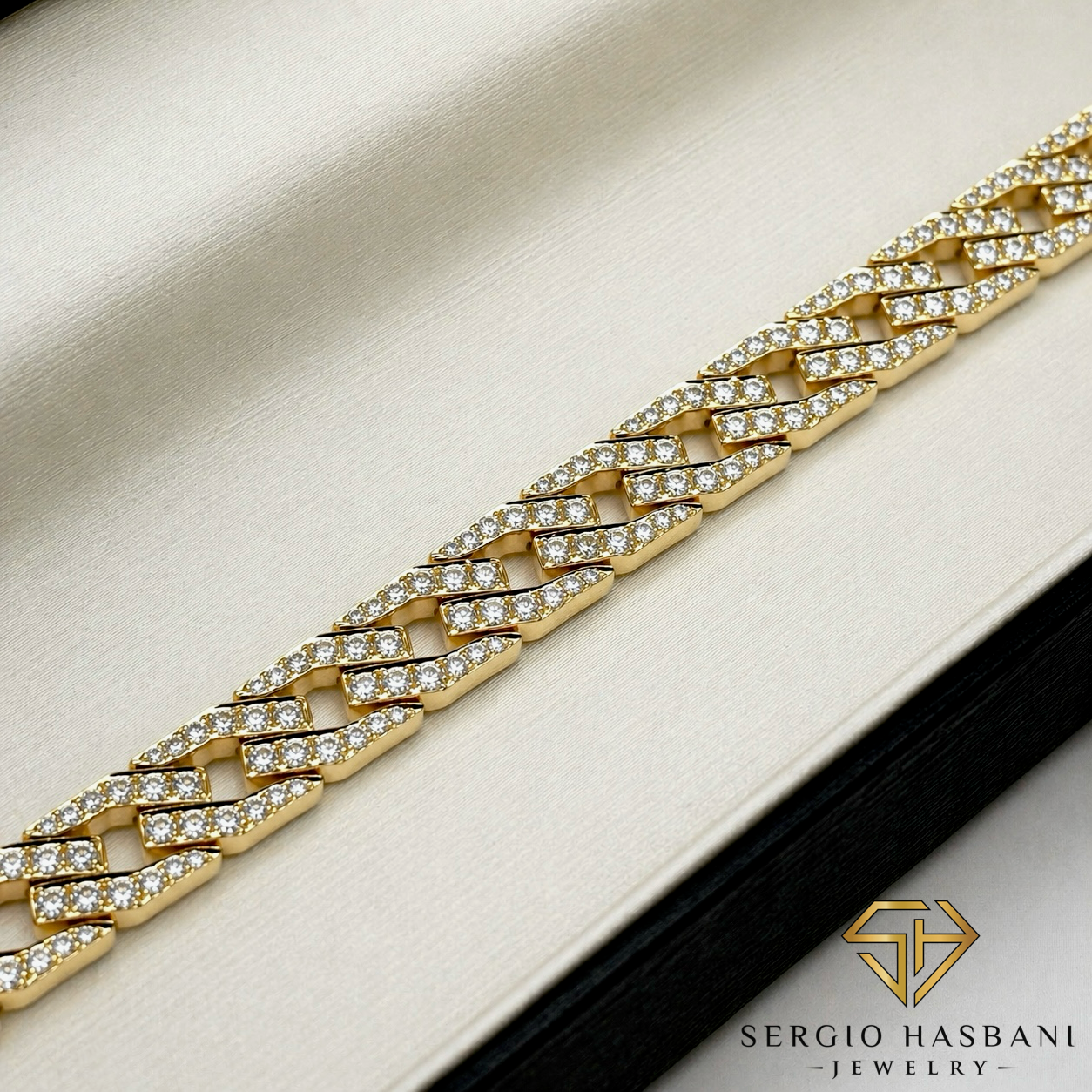 10K RAZR2 BOX VVS Lab Diamond Bracelet