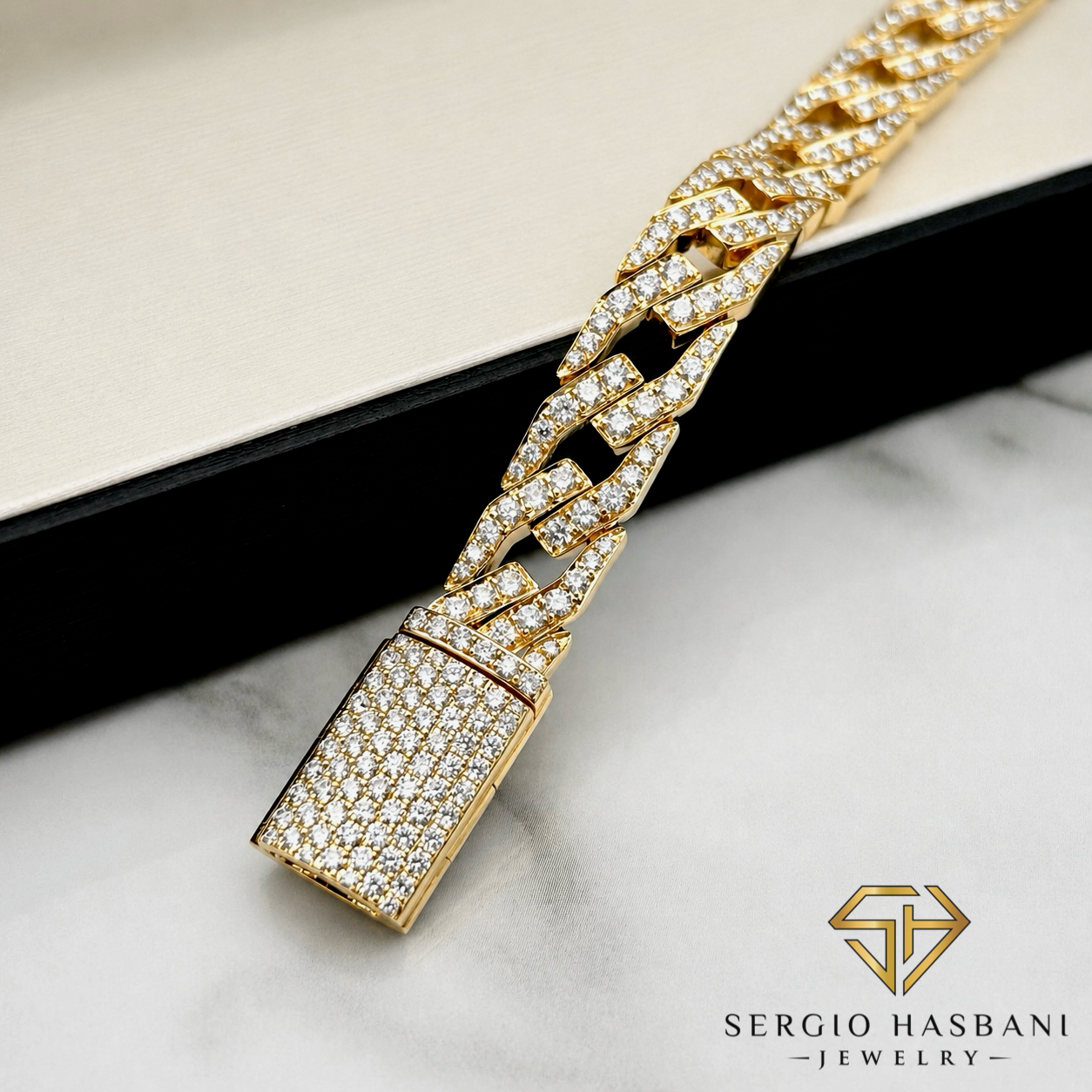 10K RAZR2 BOX VVS Lab Diamond Bracelet