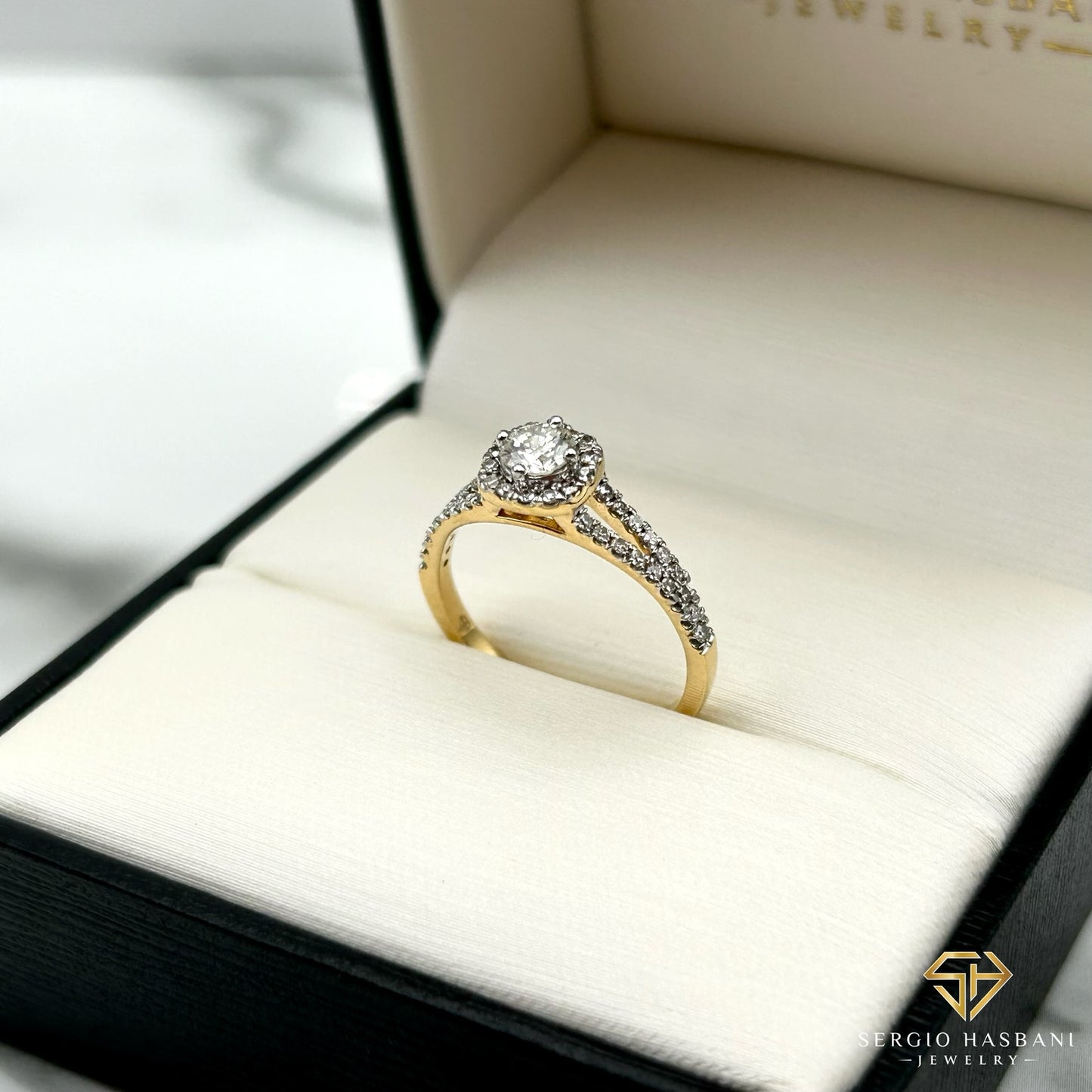 10K SHAYA Diamond Ring