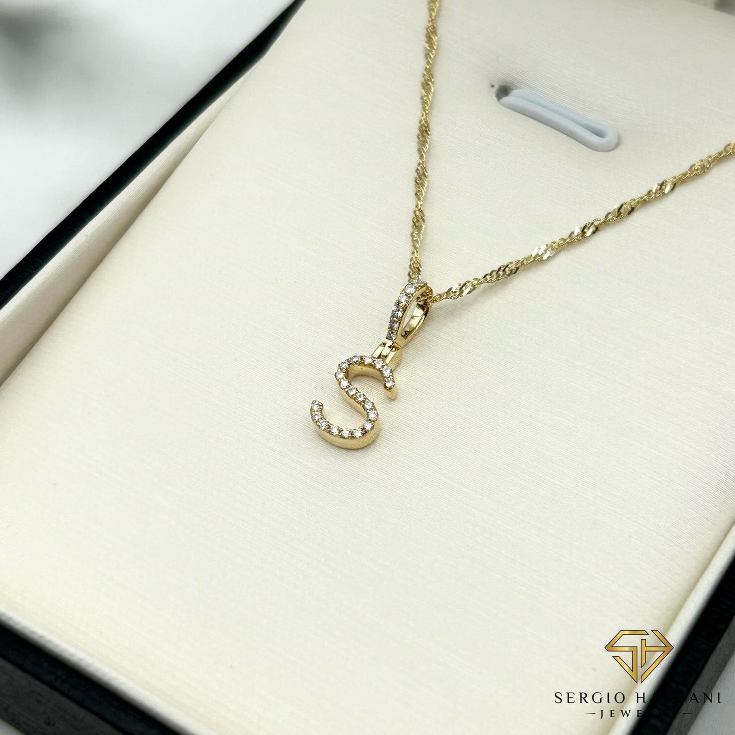 10K VVS Lab Diamond ''S'' Letter Pendant