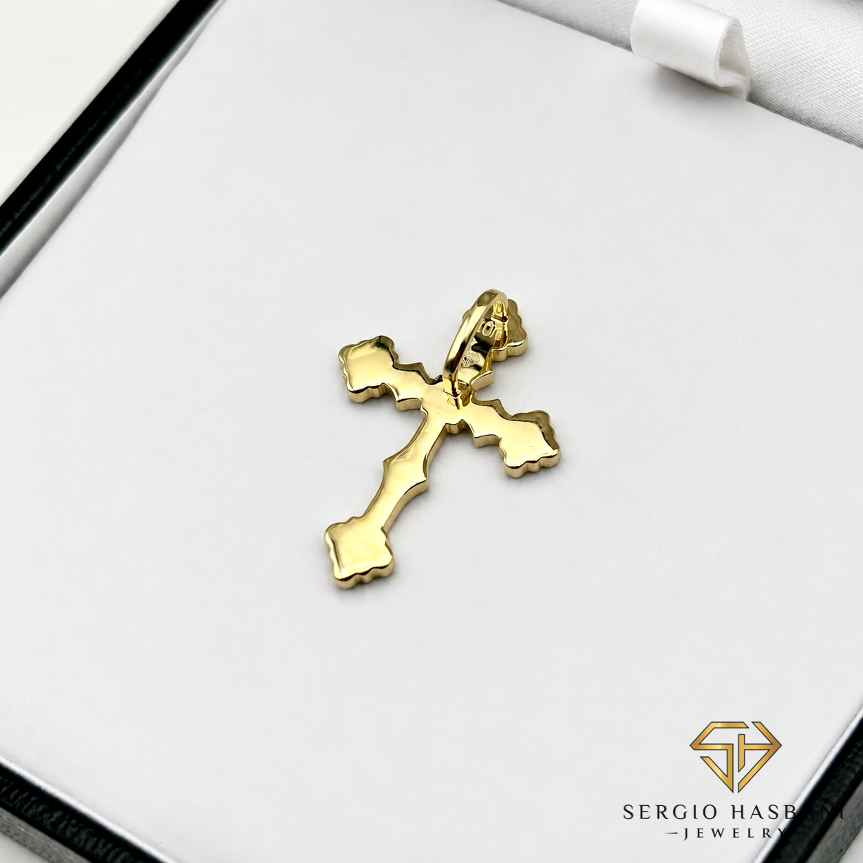 10K VANIA Diamond Cross Pendant