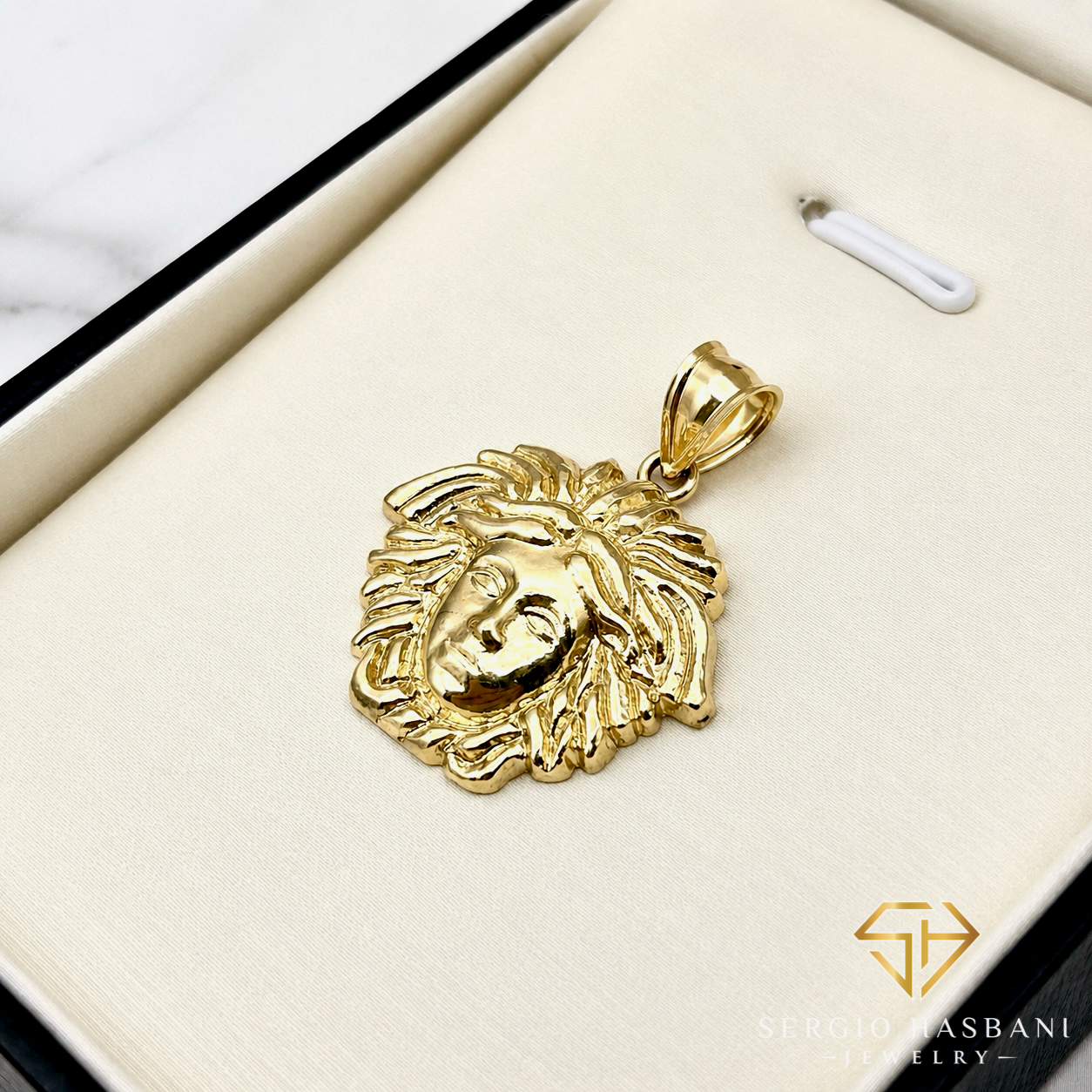 10K VERSANI2 Medusa Head Pendant