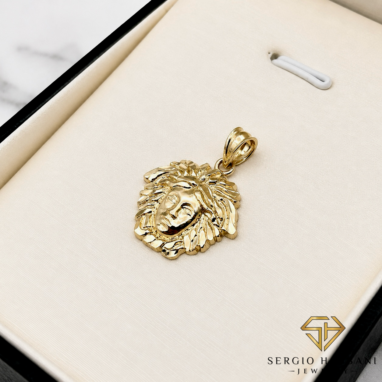 10K VERSANI Medusa Head Pendant