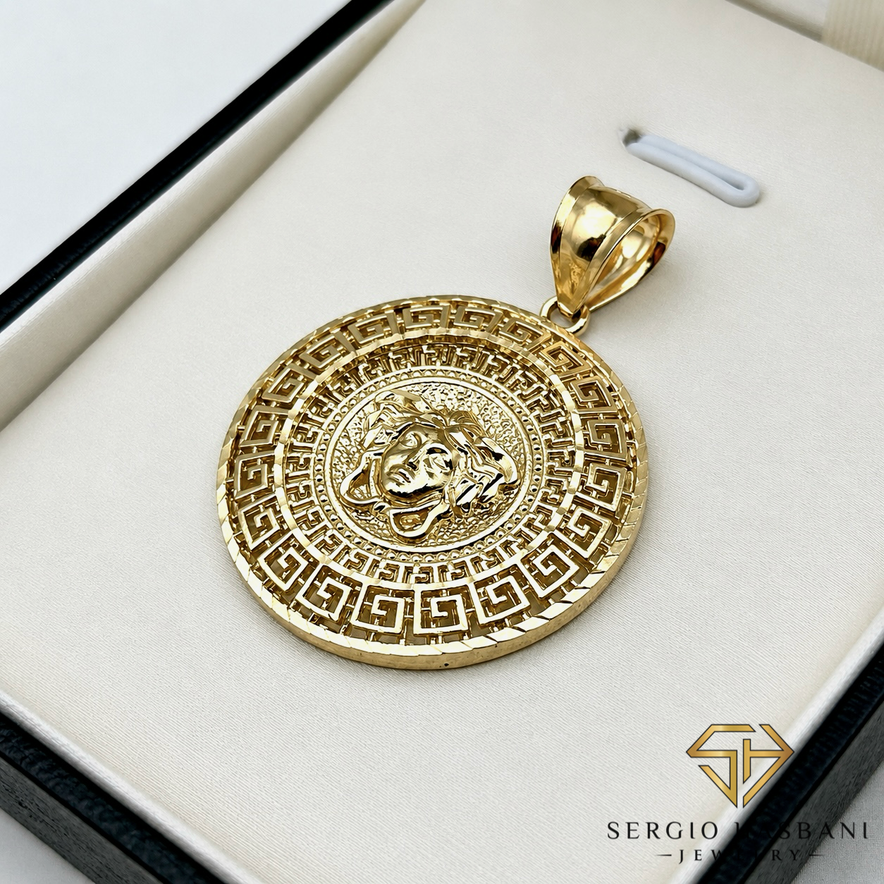 10K VESARI Medusa Head Pendant