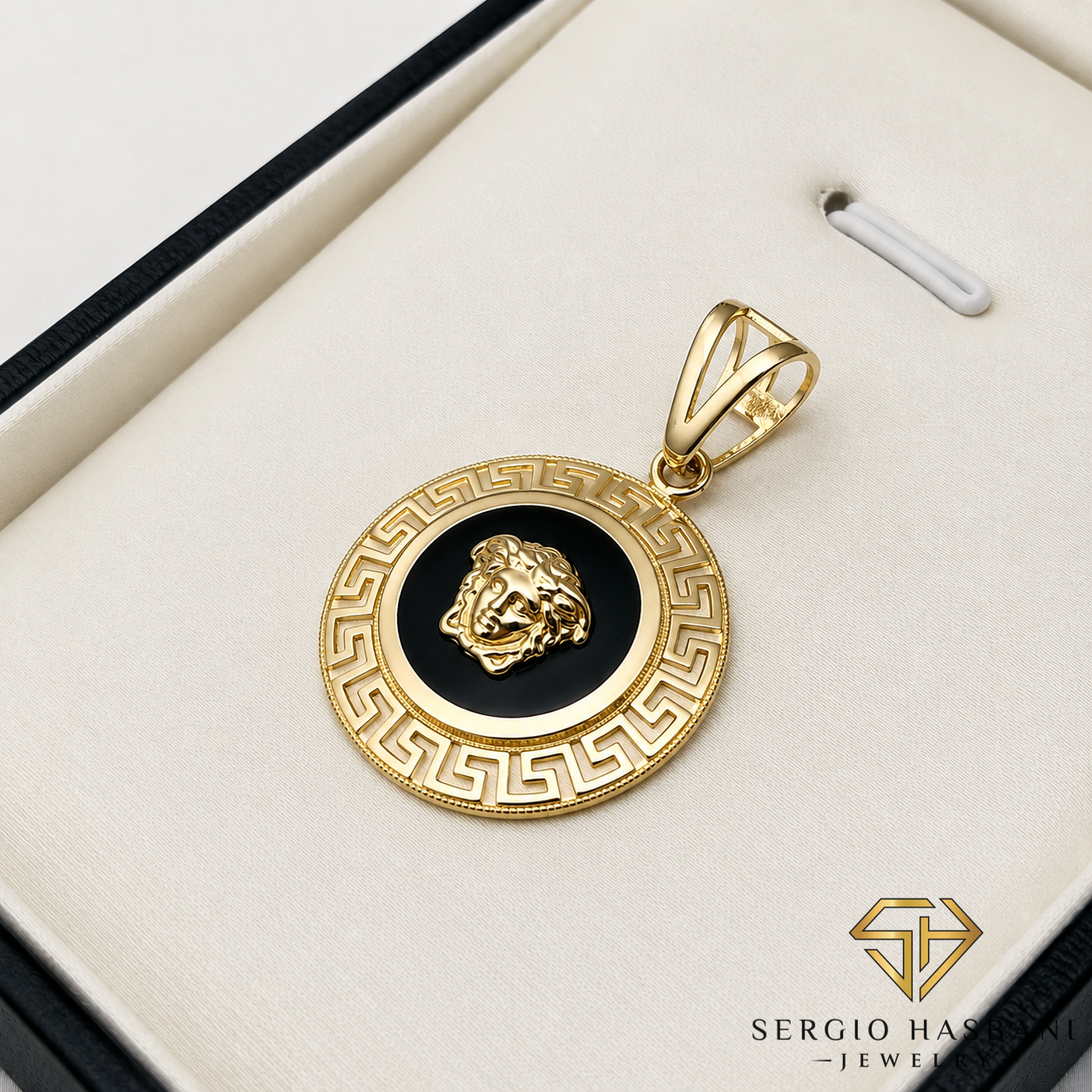 10K VESNERO Medusa Head Pendant