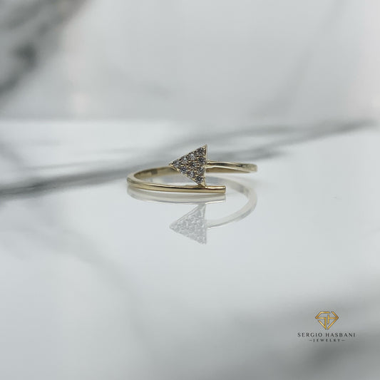 10K ARROW Ring