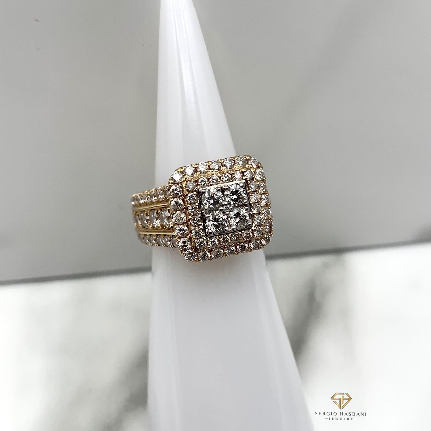 10K SQUARE Diamond Ring